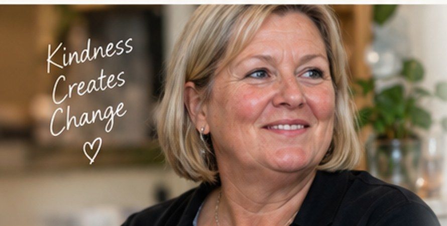 Temporary mock-up image: a smiling woman in a bright room.